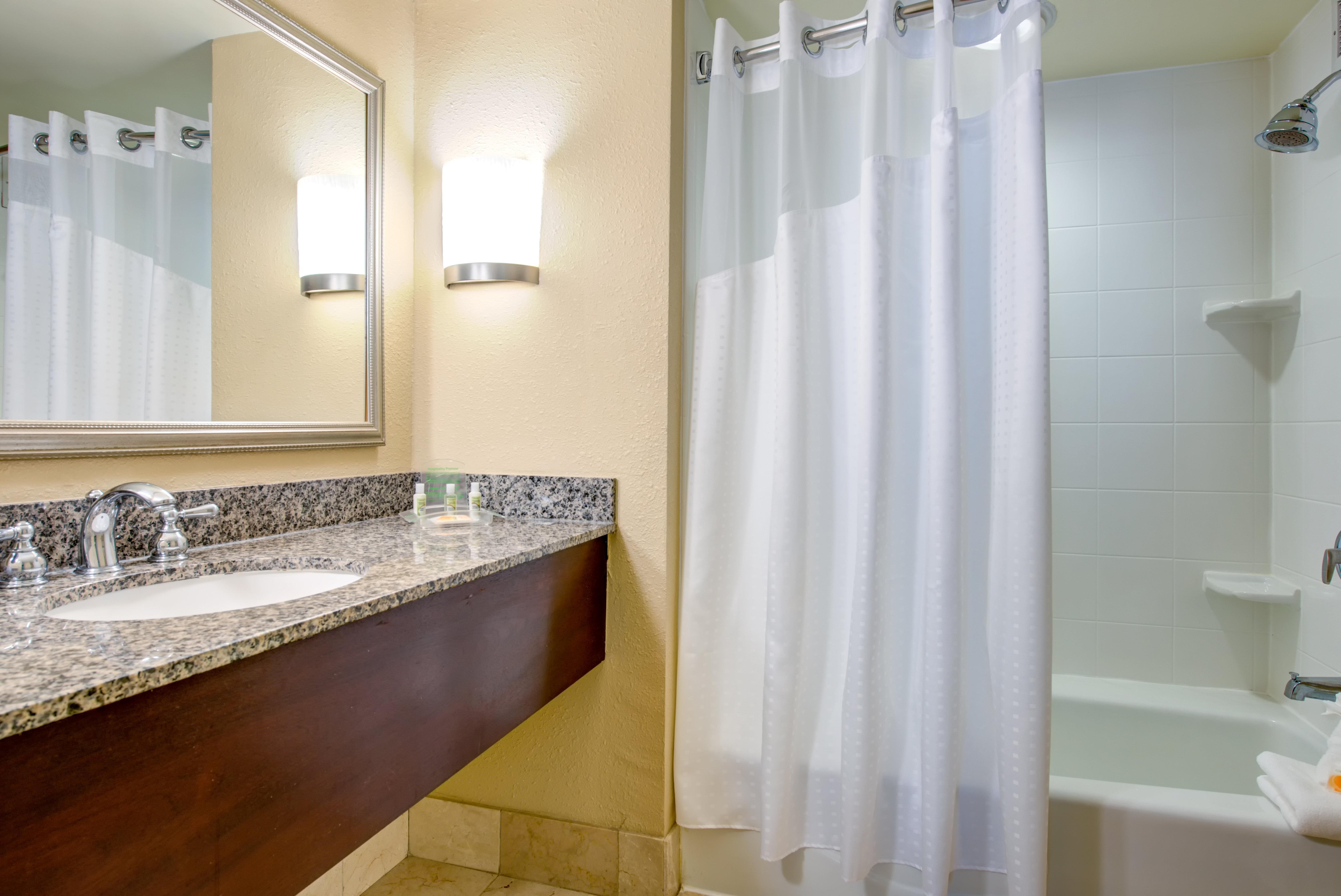 Holiday Inn Indianapolis North-Carmel By Ihg Exterior photo