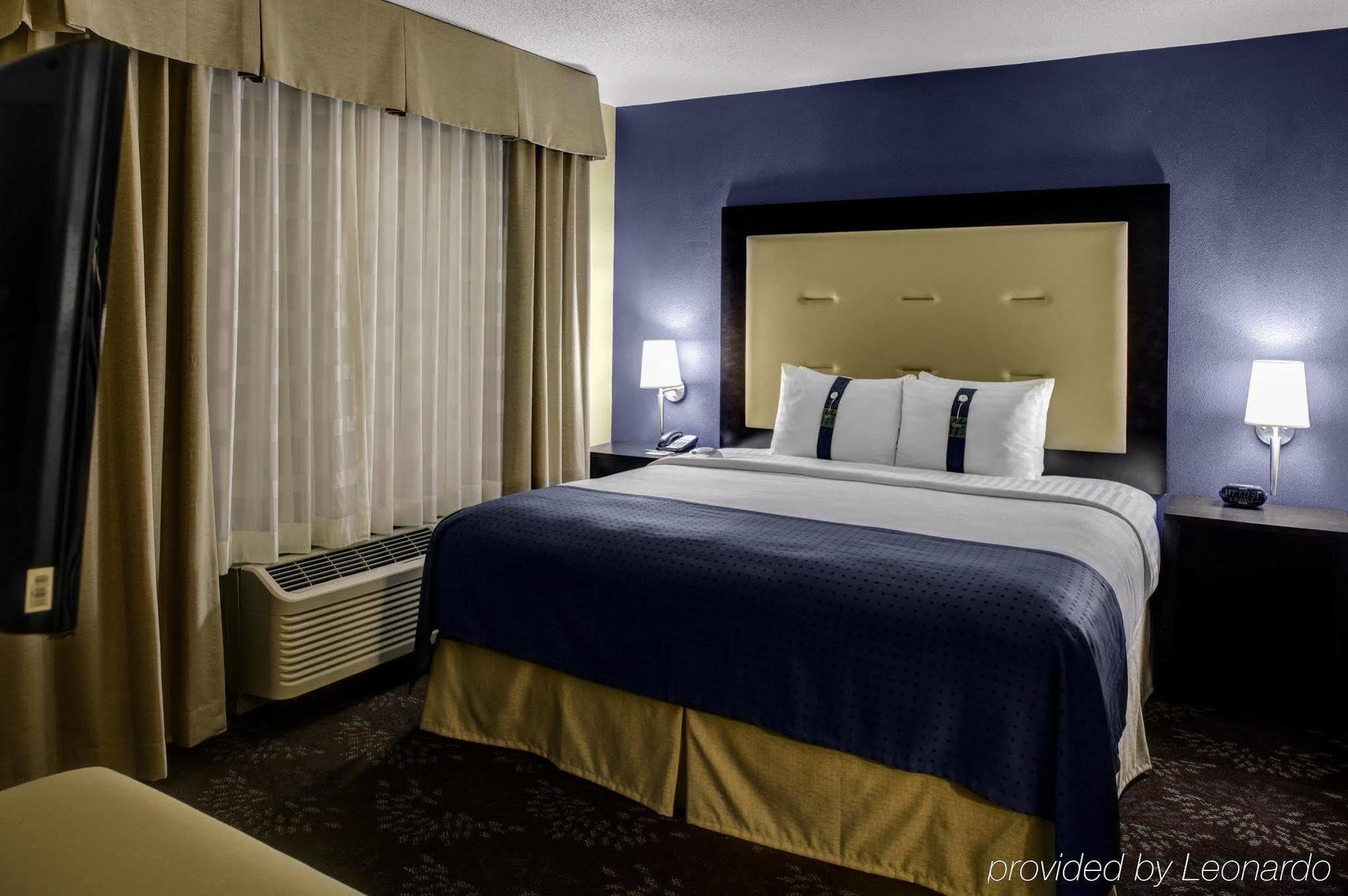 Holiday Inn Indianapolis North-Carmel By Ihg Exterior photo